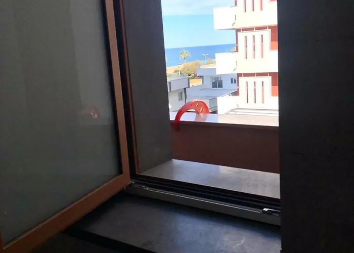 Pranayama Sea View Room- Shared Bathroom