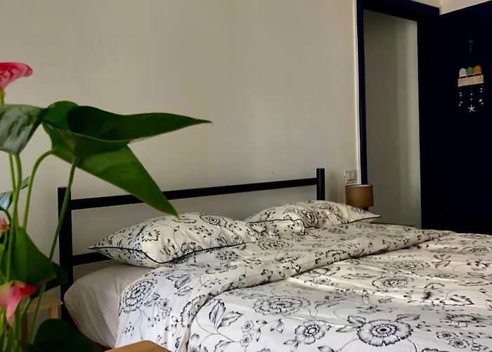 Pranayama Sea View Room- Shared Bathroom Pensjonat Bari