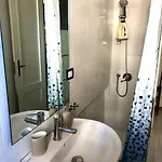 Guest house Pranayama Sea View Room- Shared Bathroom