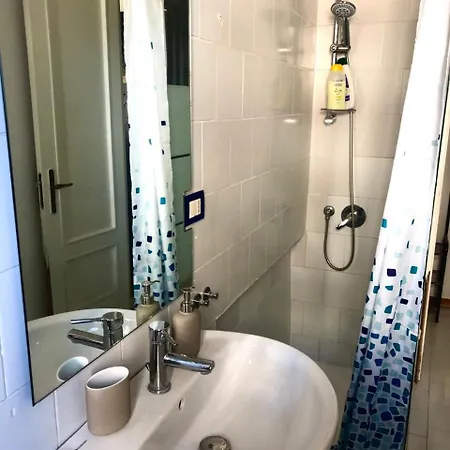 בית הארחה Pranayama Sea View Room- Shared Bathroom