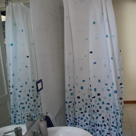 Pranayama Sea View Room- Shared Bathroom בארי
