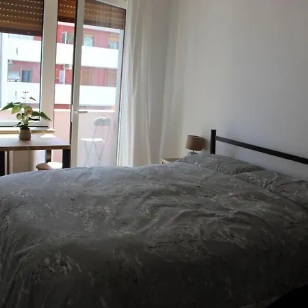 Pranayama Sea View Room- Shared Bathroom Бари